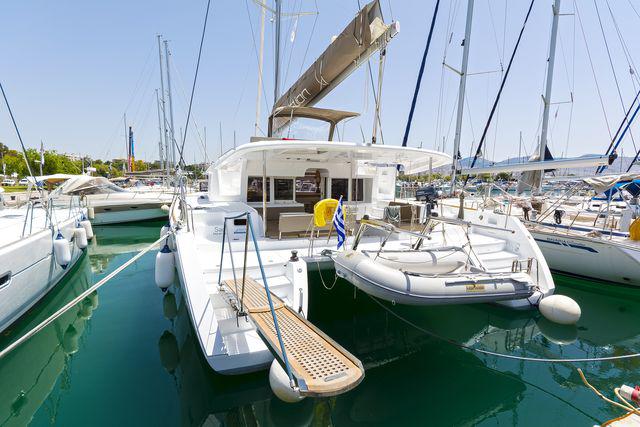 Book yachts online - catamaran - Lagoon 450 Fly A/C &amp; GEN - TAMIRO II - rent