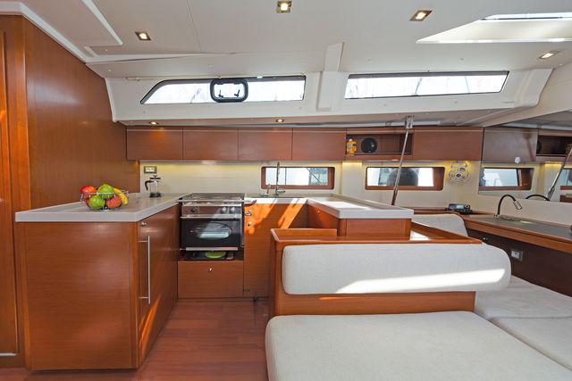 Book yachts online - sailboat - Oceanis 51.1 (4+1 cab) A/C &amp; GEN - MAMAKITA - rent