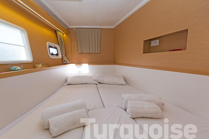 Book yachts online - catamaran - Lagoon 400 S2. - Turquoise - rent