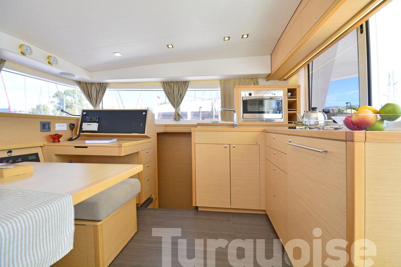 Book yachts online - catamaran - Lagoon 400 S2. - Turquoise - rent