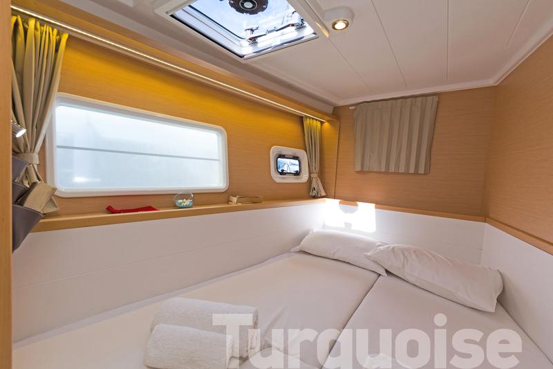 Book yachts online - catamaran - Lagoon 400 S2. - Turquoise - rent