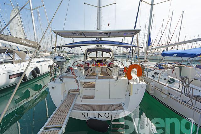 Book yachts online - sailboat - Oceanis 50 - SUENO - rent