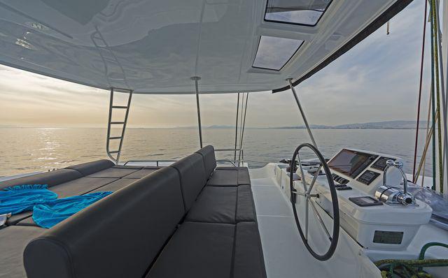 Book yachts online - catamaran - Lagoon 50 A/C &amp; GEN &amp; WM - K3 - rent