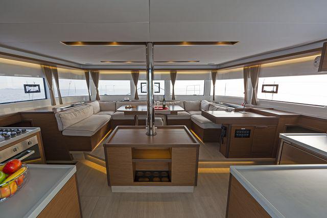 Book yachts online - catamaran - Lagoon 50 A/C &amp; GEN &amp; WM - K3 - rent