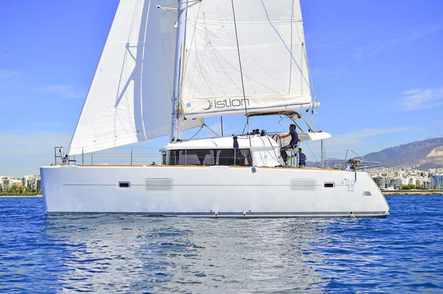 Book yachts online - catamaran - Lagoon 400 S2. - CALLISTO L400 - rent