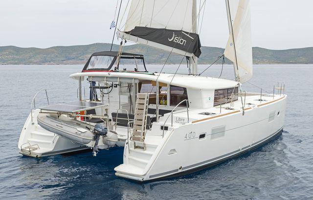Book yachts online - catamaran - Lagoon 400S2 - LIBRE - rent