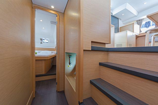 Book yachts online - catamaran - Lagoon 400S2 - LIBRE - rent