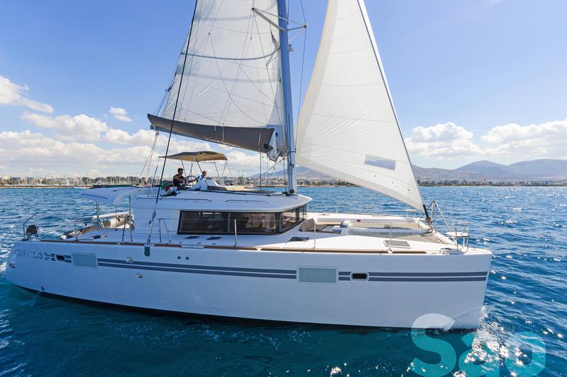 Book yachts online - catamaran - Lagoon 450 Fly A/C &amp; GEN - Sao - rent