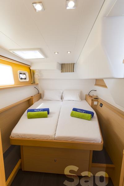 Book yachts online - catamaran - Lagoon 450 Fly A/C &amp; GEN - Sao - rent