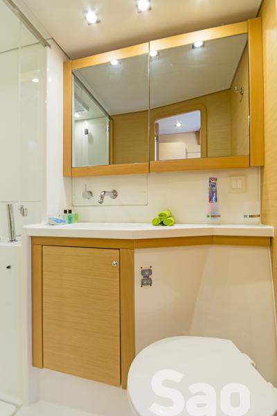 Book yachts online - catamaran - Lagoon 450 Fly A/C &amp; GEN - Sao - rent