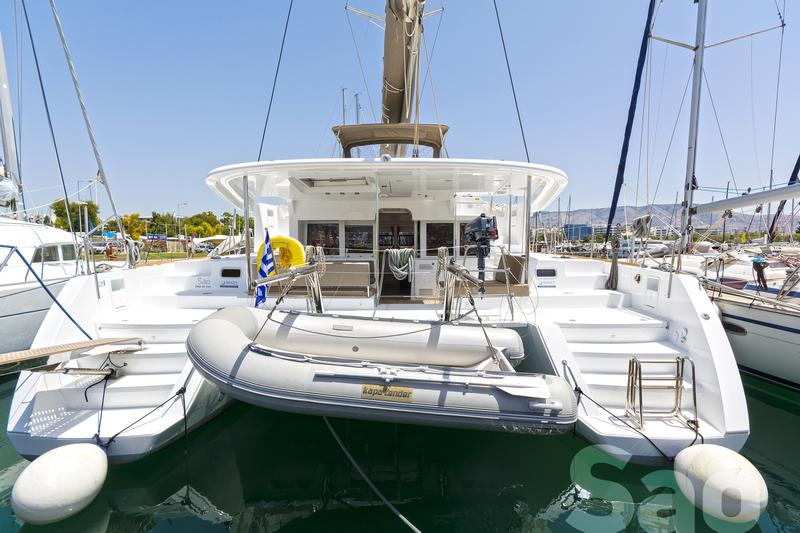 Book yachts online - catamaran - Lagoon 450 Fly A/C &amp; GEN - Sao - rent