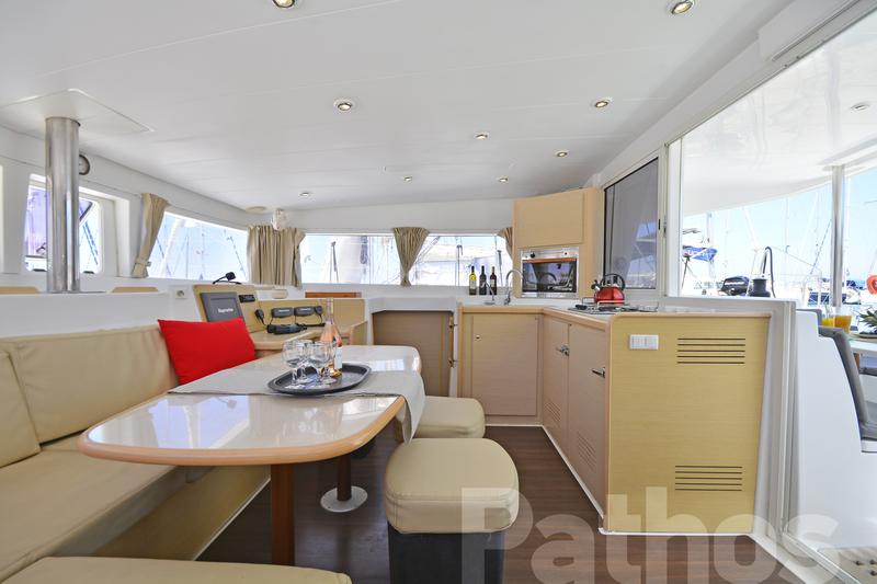Book yachts online - catamaran - Lagoon 400. - Pathos - rent