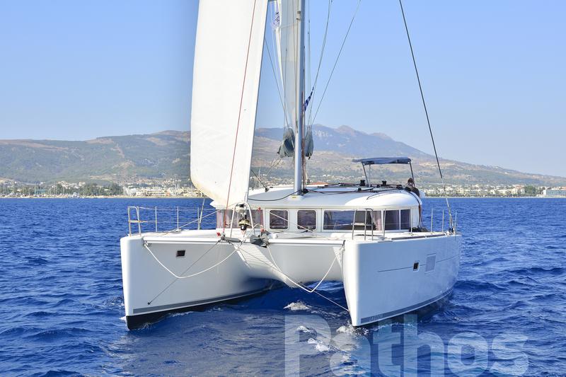 Book yachts online - catamaran - Lagoon 400. - Pathos - rent