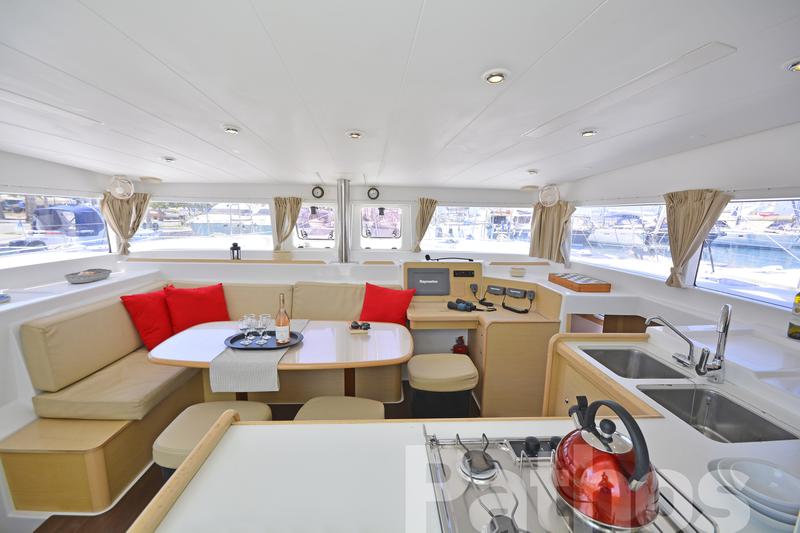 Book yachts online - catamaran - Lagoon 400. - Pathos - rent