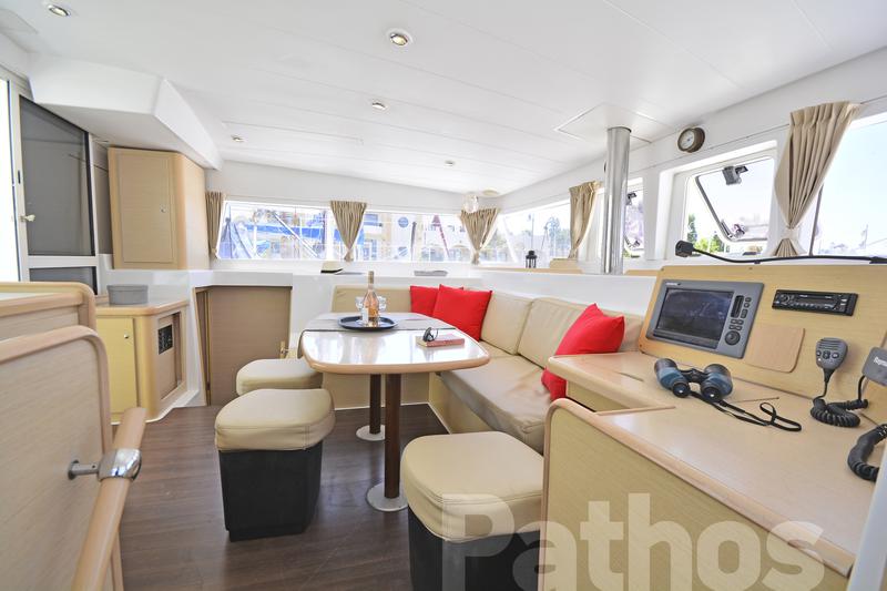 Book yachts online - catamaran - Lagoon 400. - Pathos - rent