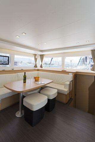 Book yachts online - catamaran - Lagoon 450 Fly A/C &amp; GEN - NEMESIS - rent