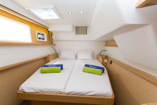 Book yachts online - catamaran - Lagoon 450 Fly A/C &amp; GEN - NEMESIS - rent