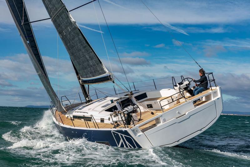 Book yachts online - sailboat - Dufour 530 A/C &amp; GEN - CHRISTIANNA XI - rent