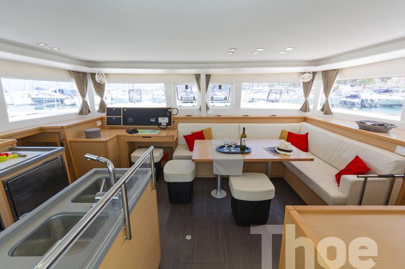 Book yachts online - catamaran - Lagoon 450 Fly A/C &amp; GEN - Thoe - rent