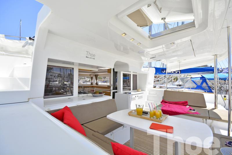 Book yachts online - catamaran - Lagoon 450 Fly A/C &amp; GEN - Thoe - rent