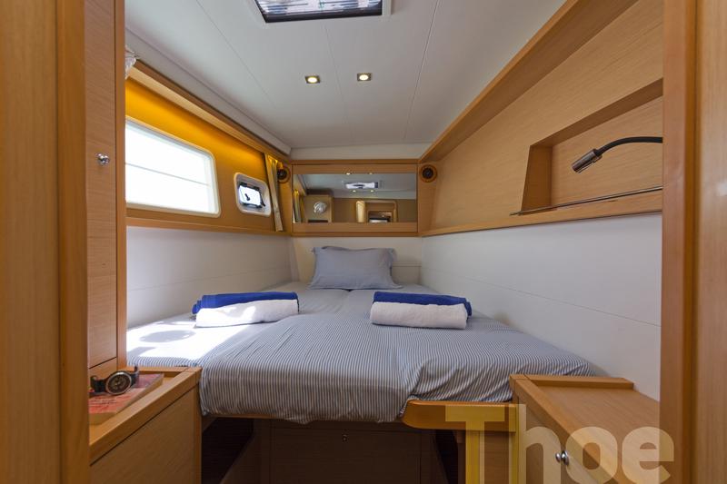 Book yachts online - catamaran - Lagoon 450 Fly A/C &amp; GEN - Thoe - rent