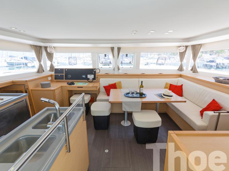 Book yachts online - catamaran - Lagoon 450 Fly A/C &amp; GEN - Thoe - rent