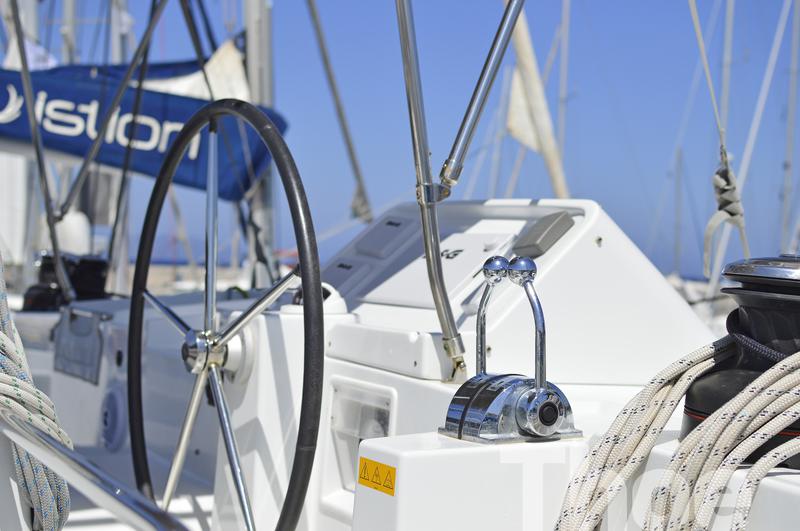 Book yachts online - catamaran - Lagoon 450 Fly A/C &amp; GEN - Thoe - rent