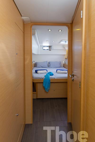 Book yachts online - catamaran - Lagoon 450 Fly A/C &amp; GEN - Thoe - rent