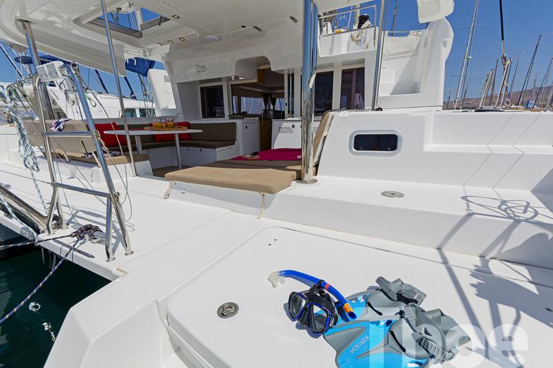 Book yachts online - catamaran - Lagoon 450 Fly A/C &amp; GEN - Thoe - rent