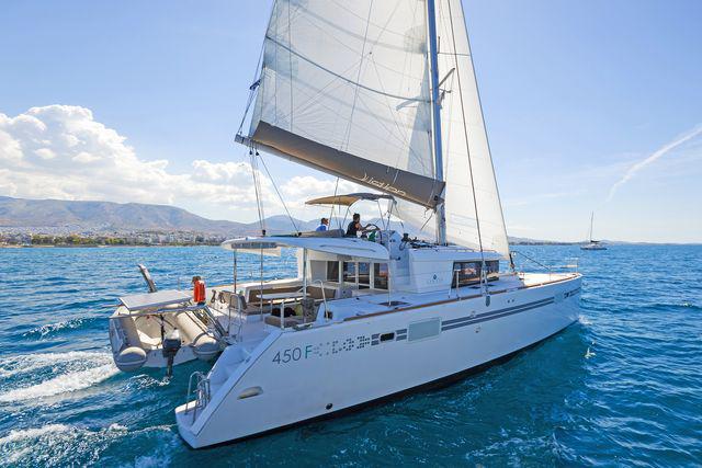 Book yachts online - catamaran - Lagoon 450 Fly A/C &amp; GEN - THETIS - rent