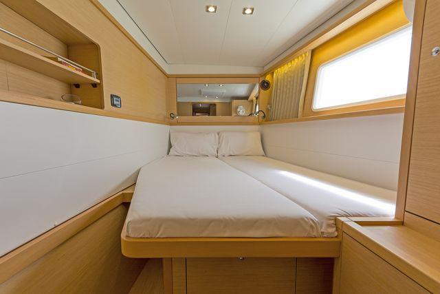 Book yachts online - catamaran - Lagoon 450 Fly A/C &amp; GEN - THETIS - rent