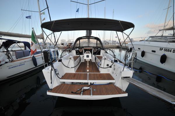 Book yachts online - sailboat - Dufour 350 Grand Large - Mirtilla - rent