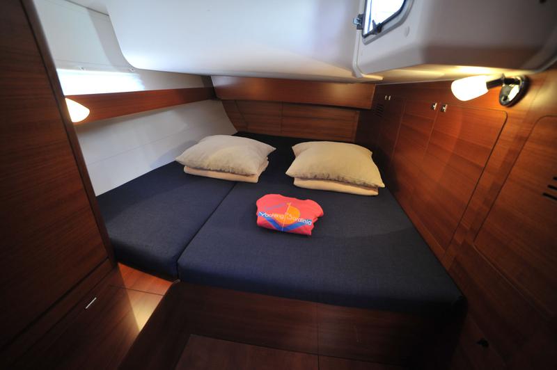 Book yachts online - sailboat - Dufour 460 Grand Large - Rubia - rent