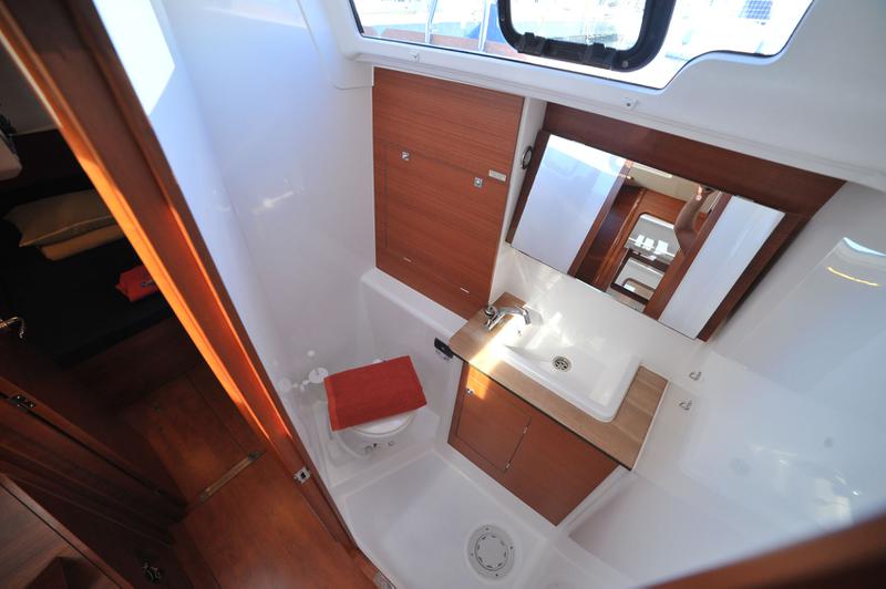 Book yachts online - sailboat - Dufour 460 Grand Large - Rubia - rent
