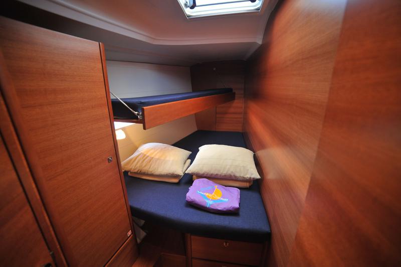 Book yachts online - sailboat - Dufour 460 Grand Large - Rubia - rent