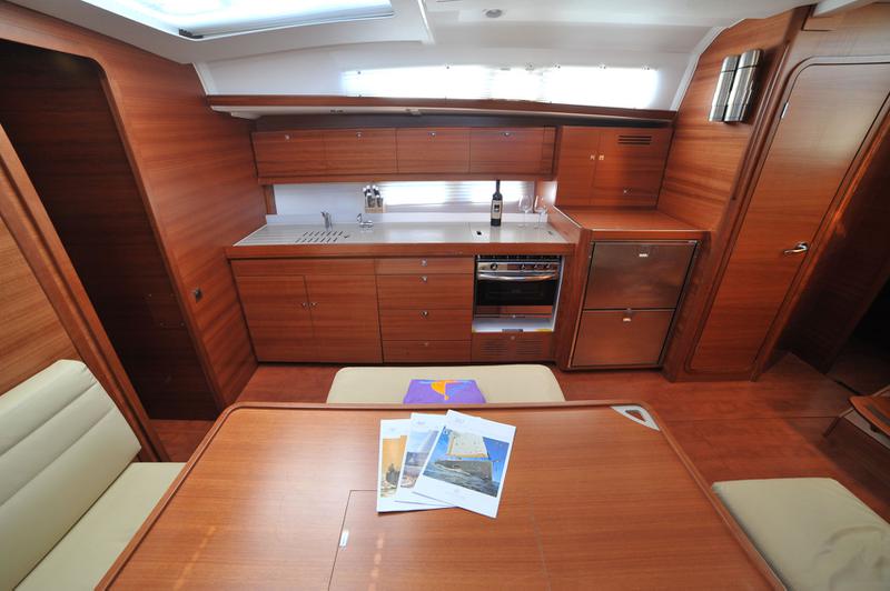 Book yachts online - sailboat - Dufour 460 Grand Large - Rubia - rent