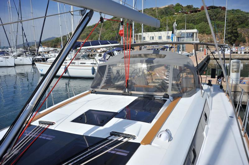 Book yachts online - sailboat - Dufour 460 Grand Large - Rubia - rent