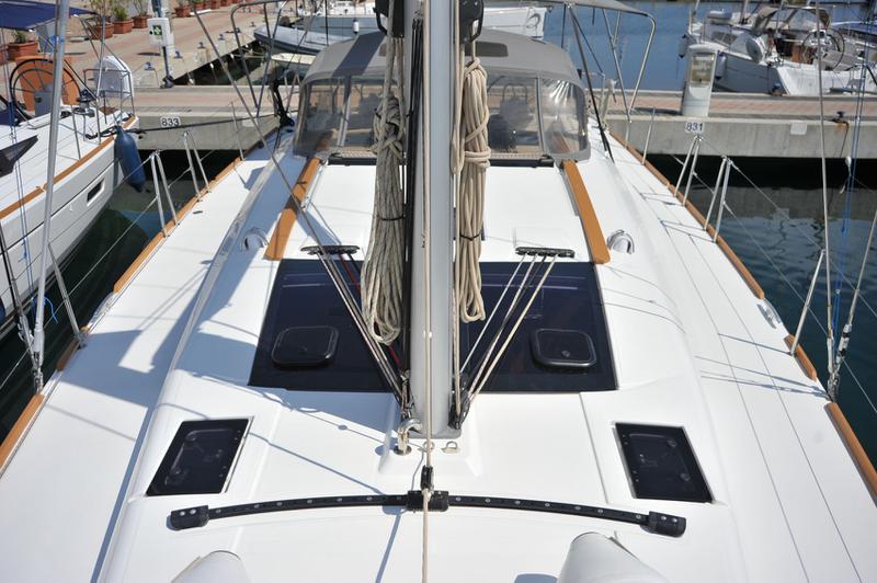 Book yachts online - sailboat - Dufour 460 Grand Large - Rubia - rent