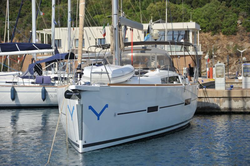 Book yachts online - sailboat - Dufour 460 Grand Large - Rubia - rent