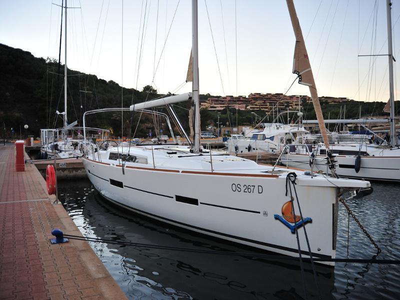 Book yachts online - sailboat - Dufour 460 Grand Large - Rubia - rent