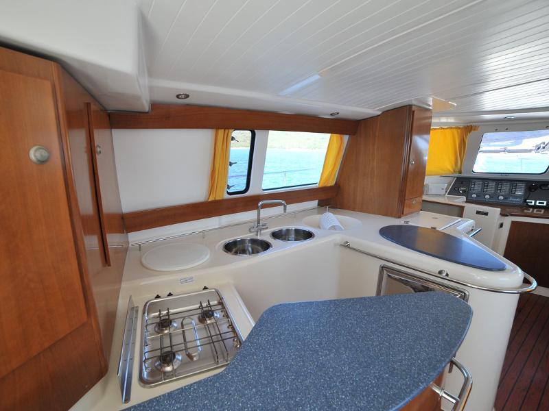 Book yachts online - motorboat - Maryland 37 - Northern Lights - rent