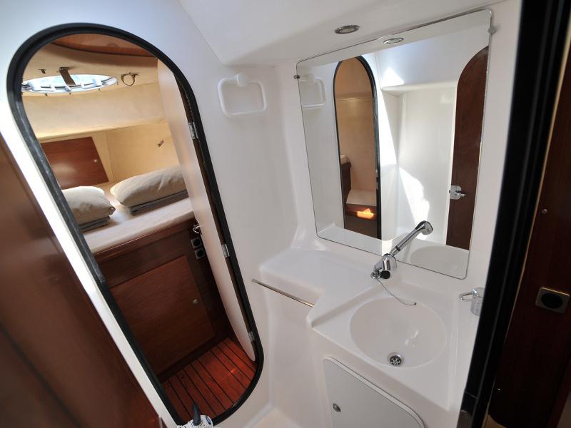 Book yachts online - motorboat - Maryland 37 - Northern Lights - rent