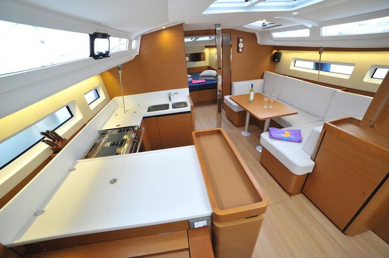 Book yachts online - sailboat - Sun Odyssey 440 - Sultana Rosa - rent