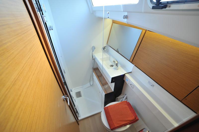 Book yachts online - sailboat - Sun Odyssey 440 - Sultana Rosa - rent