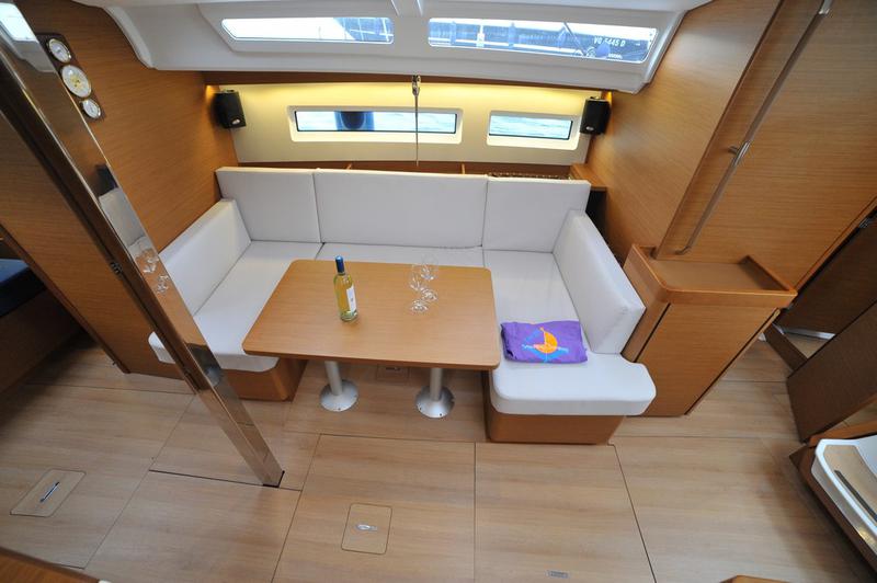Book yachts online - sailboat - Sun Odyssey 440 - Sultana Rosa - rent
