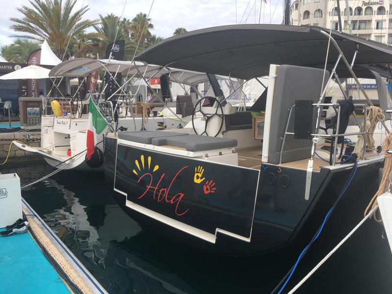 Book yachts online - sailboat - Dufour 56 Exclusive 2018 - Hola - rent