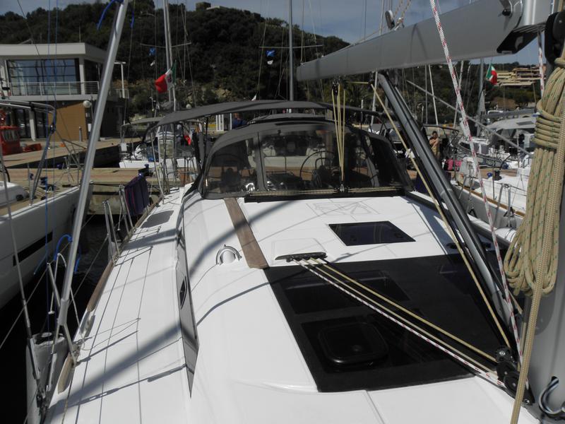 Book yachts online - sailboat - Dufour 460 Grand Large 5Cab - Newt - rent