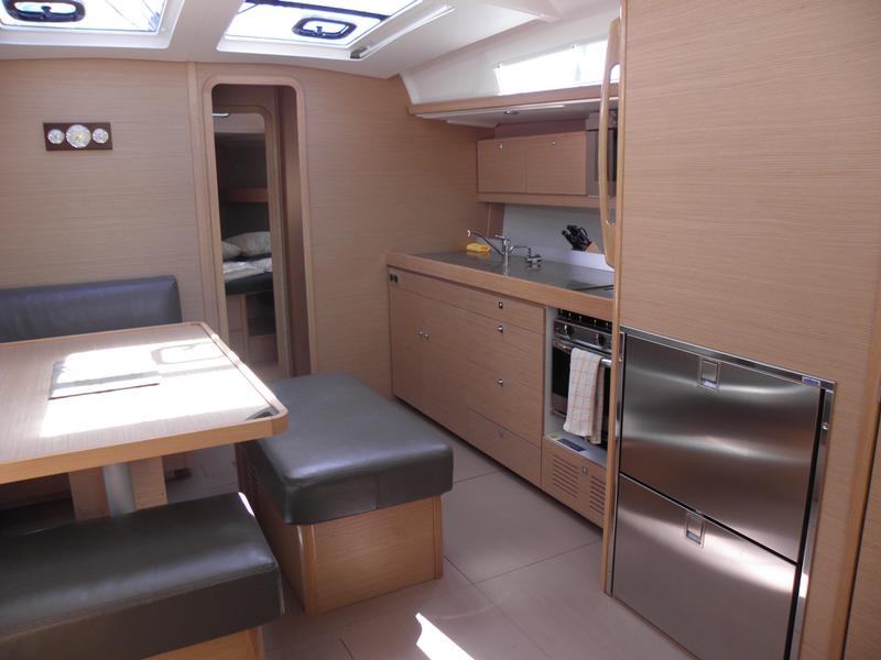 Book yachts online - sailboat - Dufour 460 Grand Large 5Cab - Newt - rent