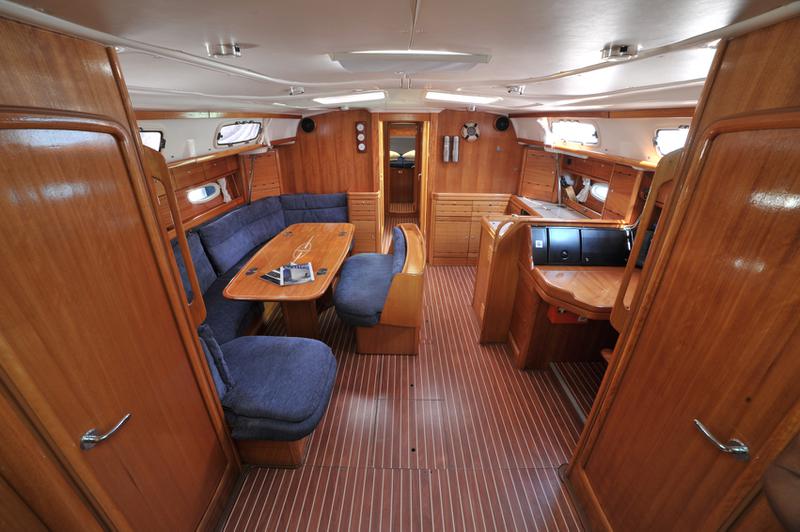 Book yachts online - sailboat - Bavaria 50 Cruiser - Tina - rent