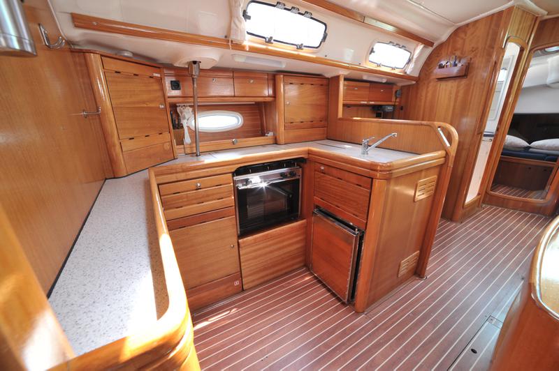 Book yachts online - sailboat - Bavaria 50 Cruiser - Tina - rent